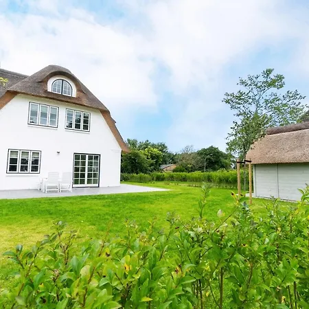 Semesterbostad Eugenienhus Nord Borgsum